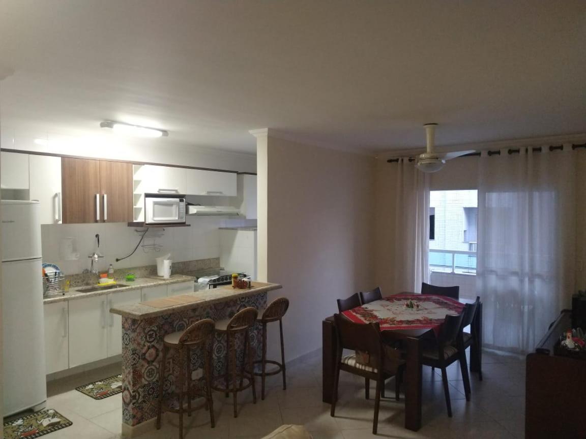 Apto Praia Grande Ubatuba Area Nobre Com Toda Comodidade Para Voce E Sua Familia ! Luaran gambar